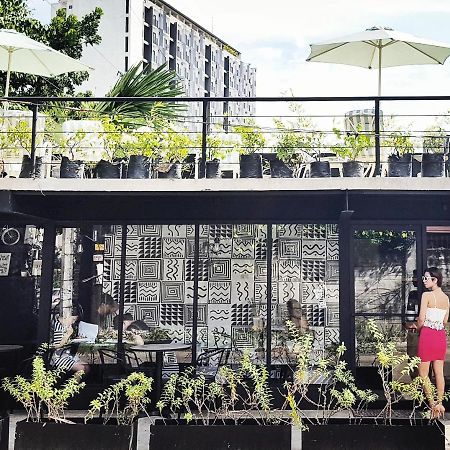 Murals Hostel And Cafe Cebu Екстер'єр фото