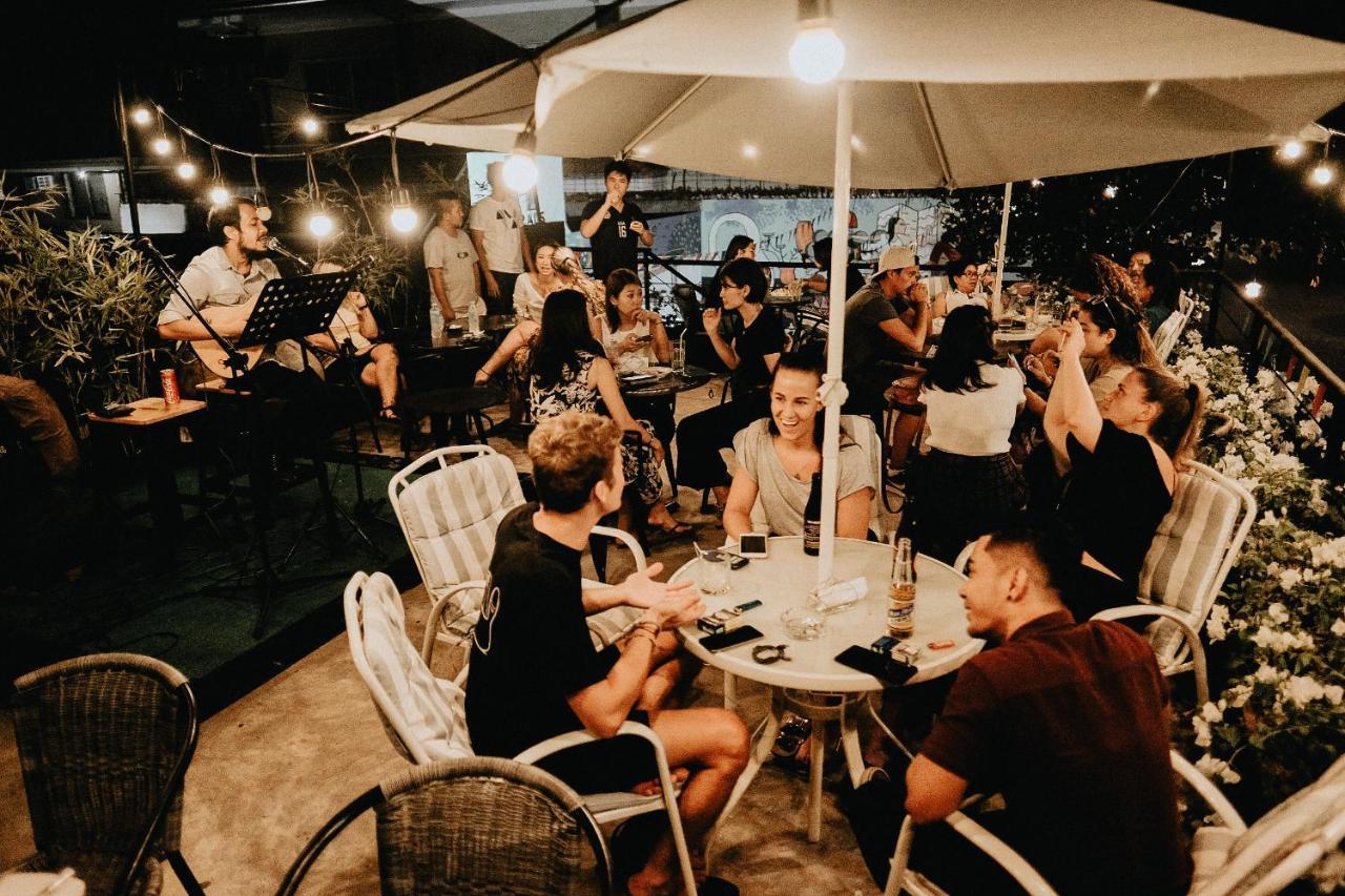 Murals Hostel And Cafe Cebu Екстер'єр фото