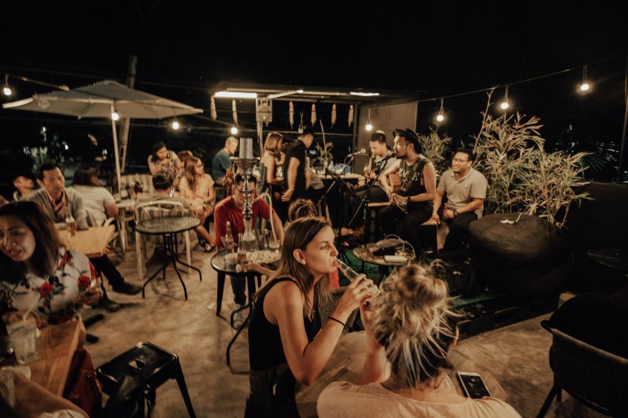 Murals Hostel And Cafe Cebu Екстер'єр фото